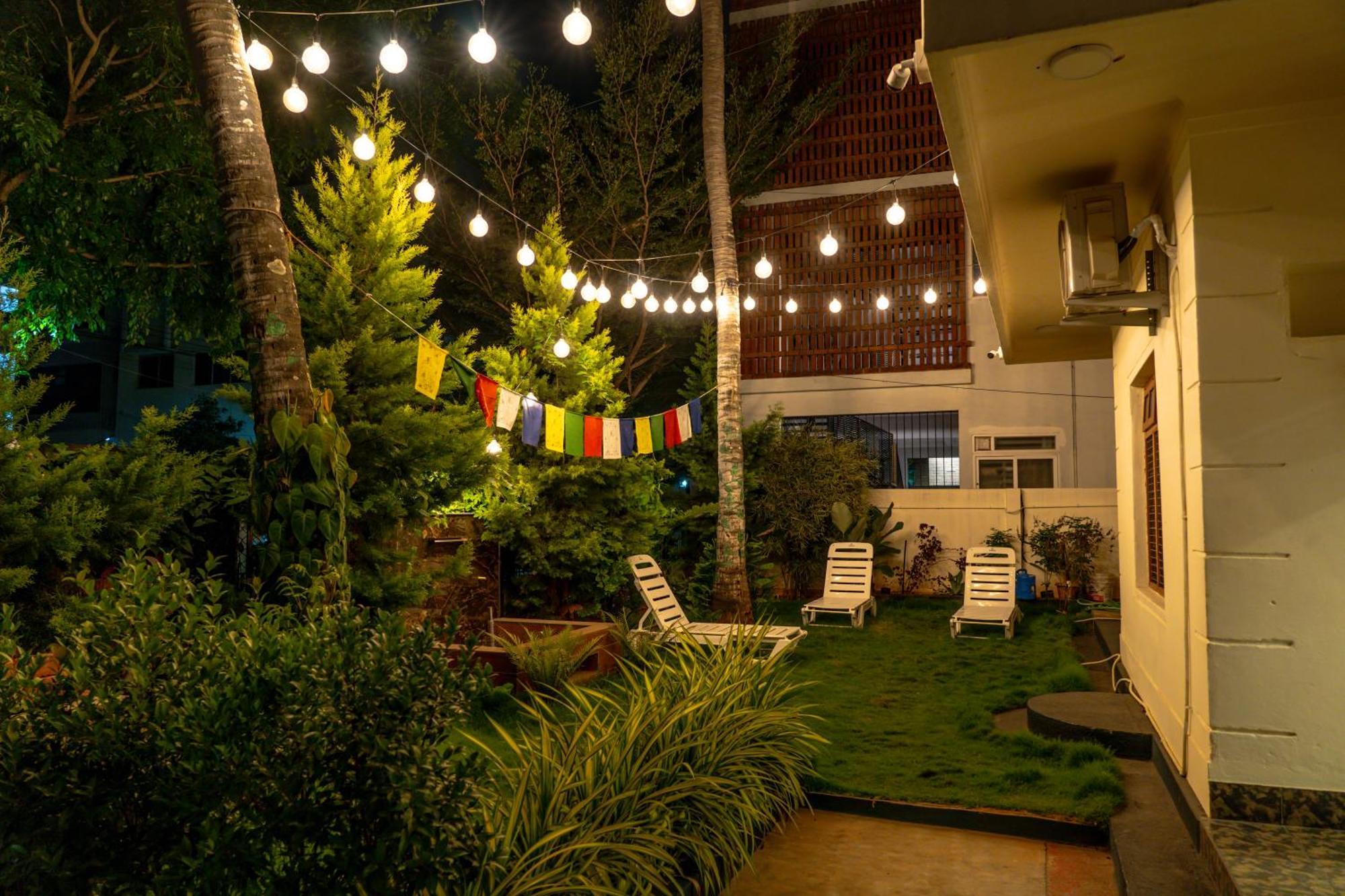 Hostel Leo Vishroam Mysore Exterior foto