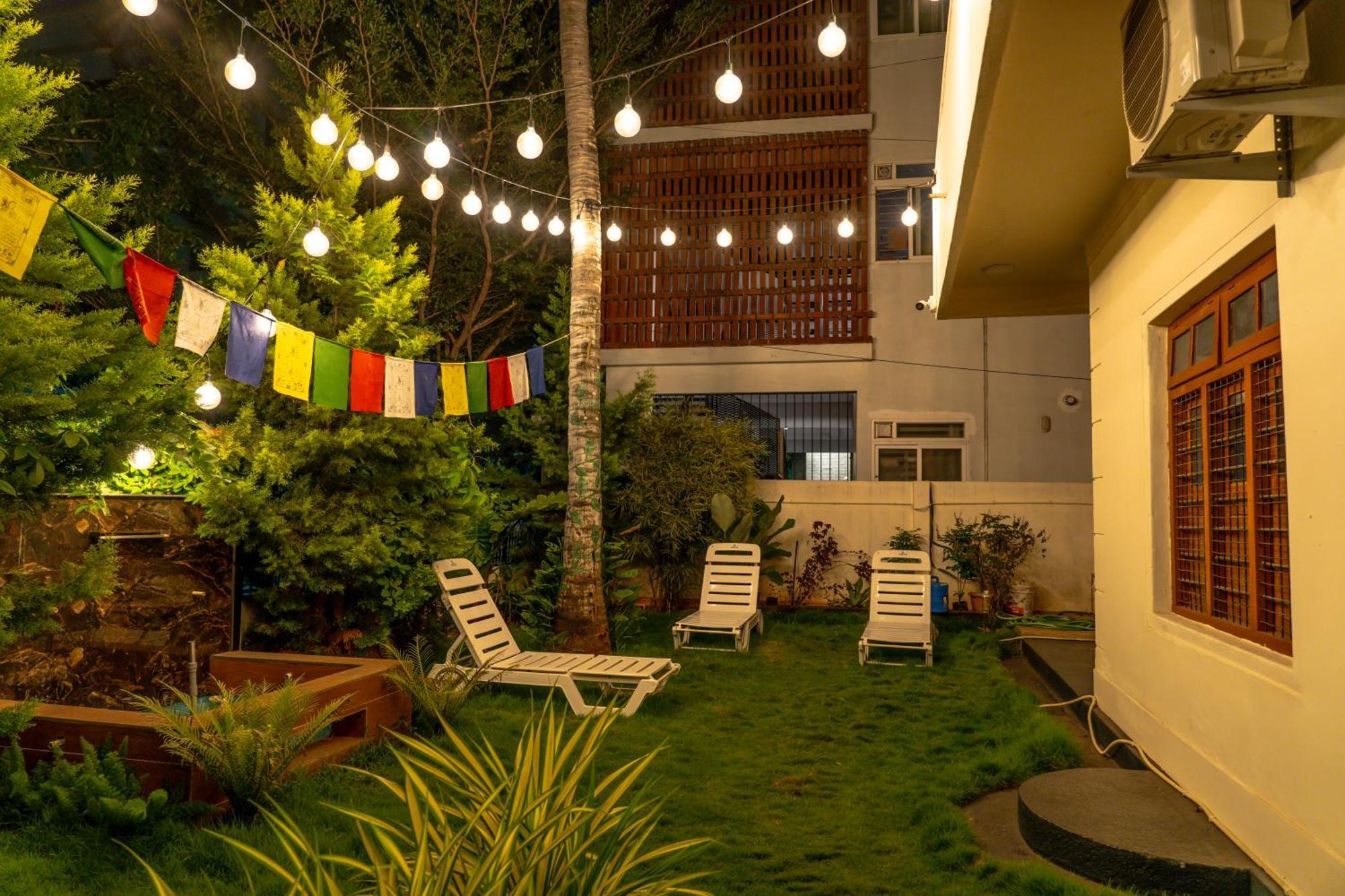 Hostel Leo Vishroam Mysore Exterior foto