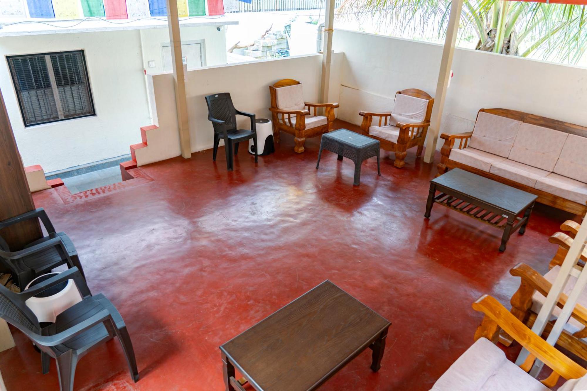 Hostel Leo Vishroam Mysore Exterior foto