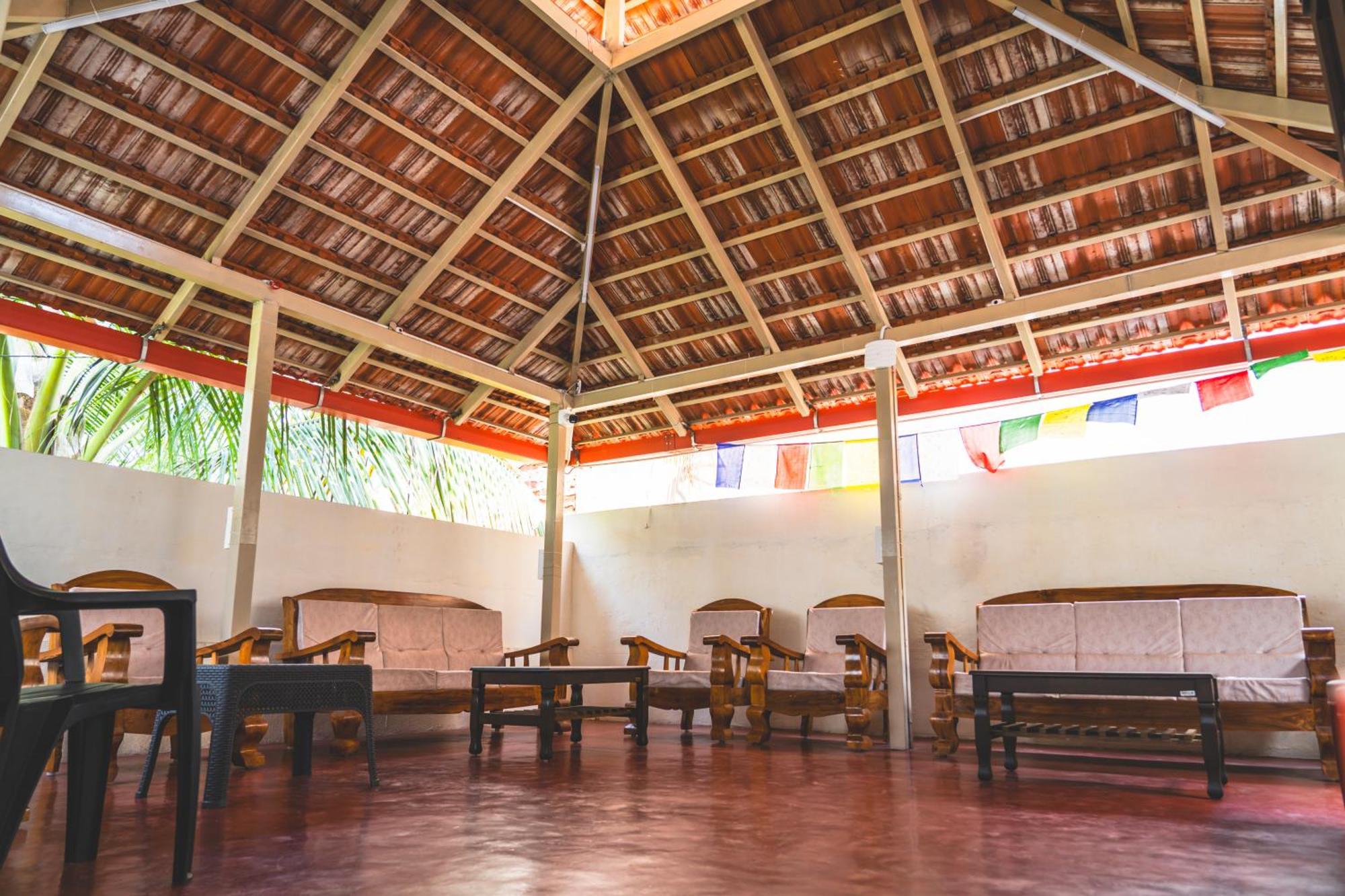 Hostel Leo Vishroam Mysore Exterior foto