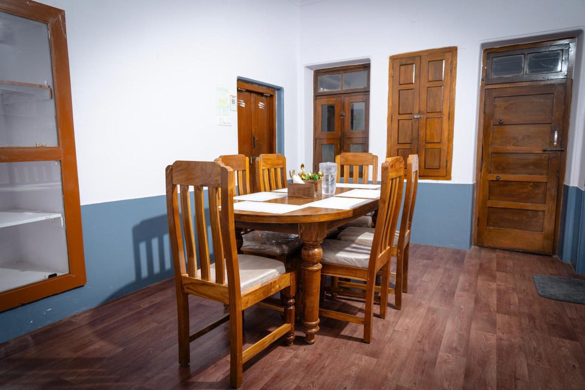 Hostel Leo Vishroam Mysore Exterior foto