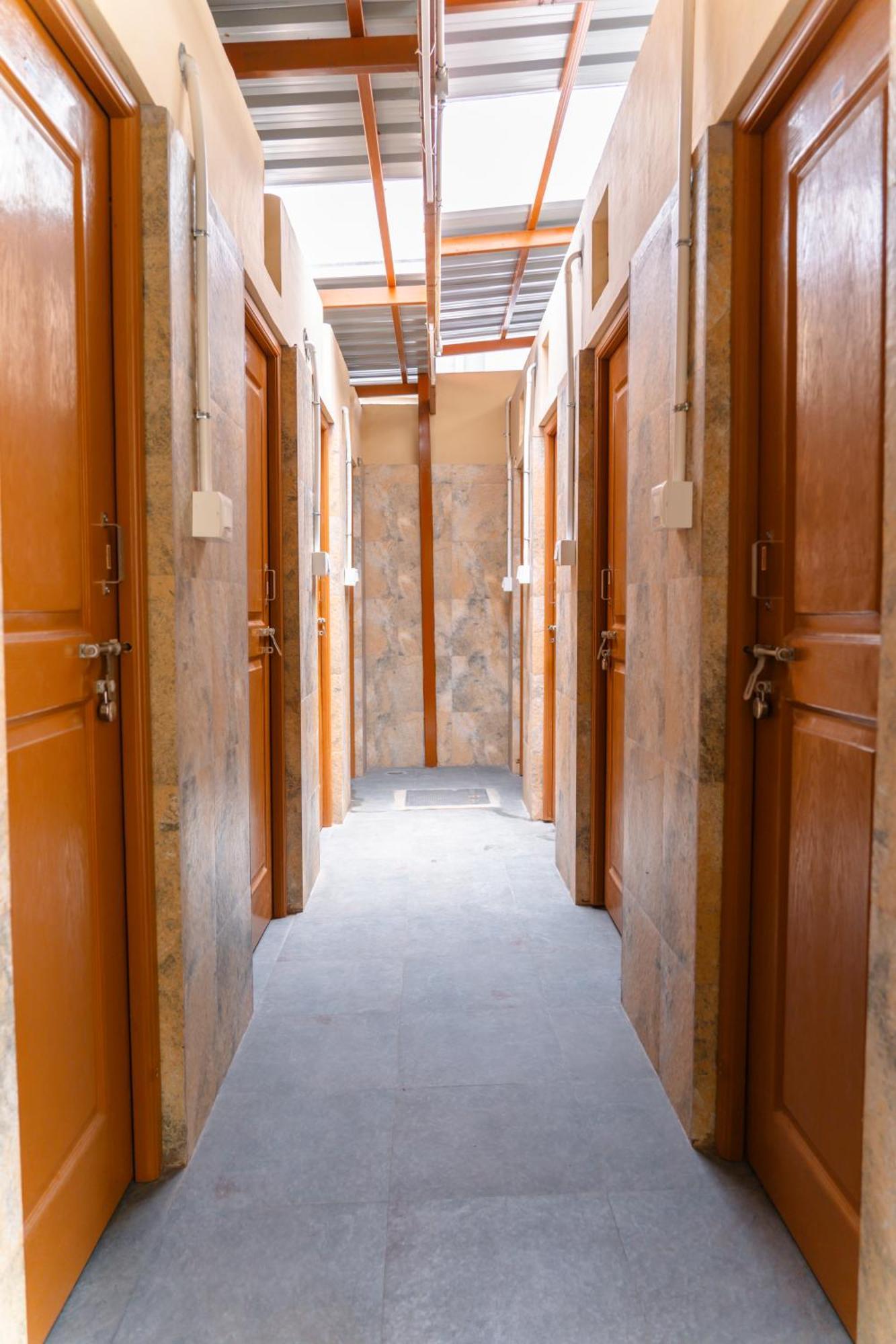 Hostel Leo Vishroam Mysore Exterior foto
